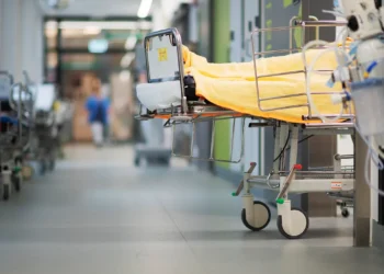 Шведски „модел“ се урушава: Скоро 50 хиљада грађана чека операцију месецима