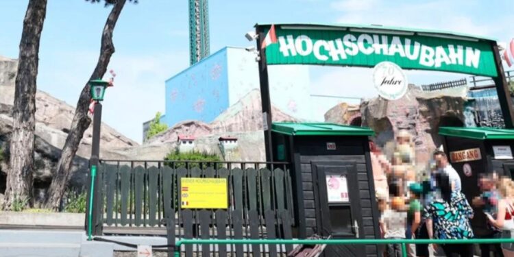 У бечком забавном парку „Prater“ вагон излетео из шина – има повређених