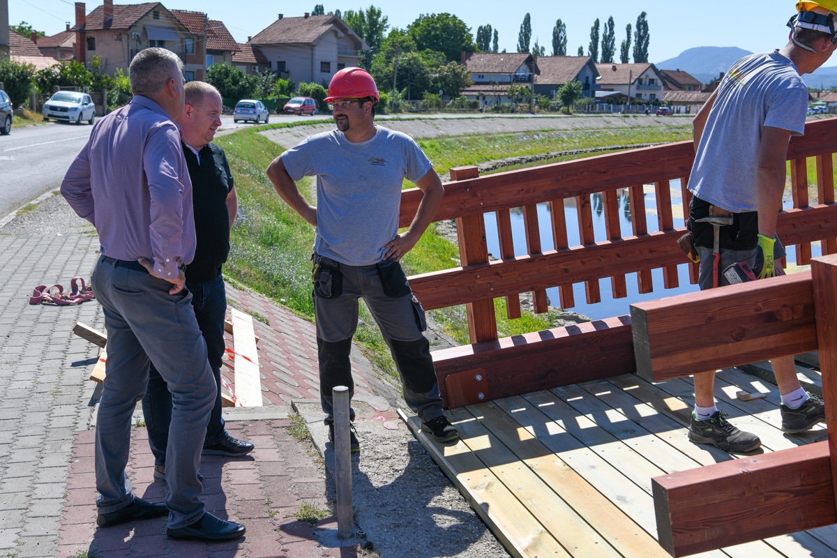 НОВИ ИЗГЛЕД МОСТА НА ПОПОВОЈ ПЛАЖИ: Завршетак радова очекује се до петка