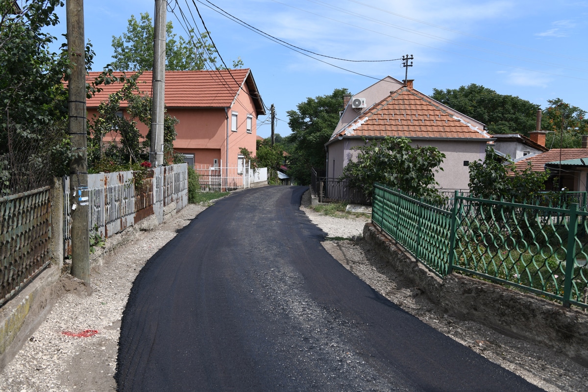 ЗВЕЗДАН ДОБИЈА УРЕЂЕНИЈЕ УЛИЦЕ: У току реконструкција Омладинске и Карађорђеве