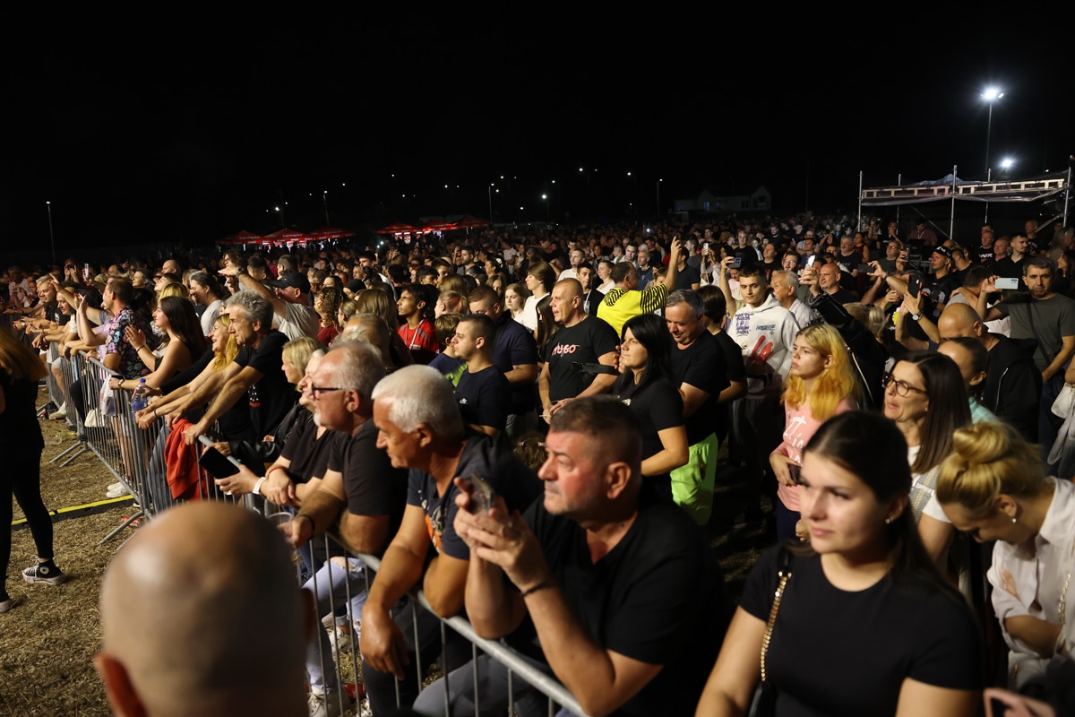 ПОЧЕЛА 59. ЗАЈЕЧАРСКА ГИТАРИЈАДА: Око 5.000 посетилаца прве вечери на Краљевици