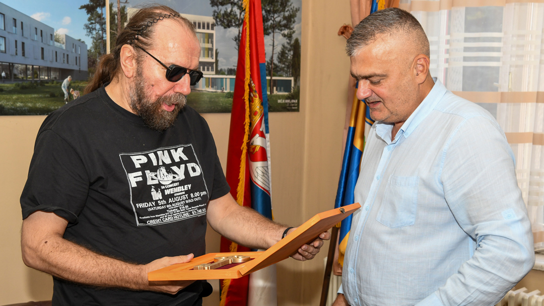 РОКОНАЧЕЛНИК 59. ГИТАРИЈАДЕ: Милану Ђурђевићу уручени кључеви Зајечара