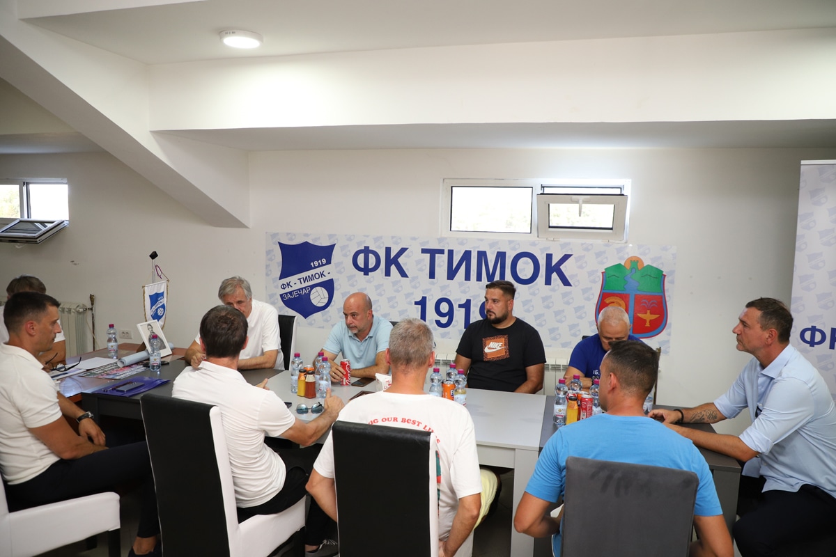 СТОЈИЋ ПОСЕТИО „ТИМОК 1919”: Клуб је на брзом и узлазном путу ка Првој лиги Србије